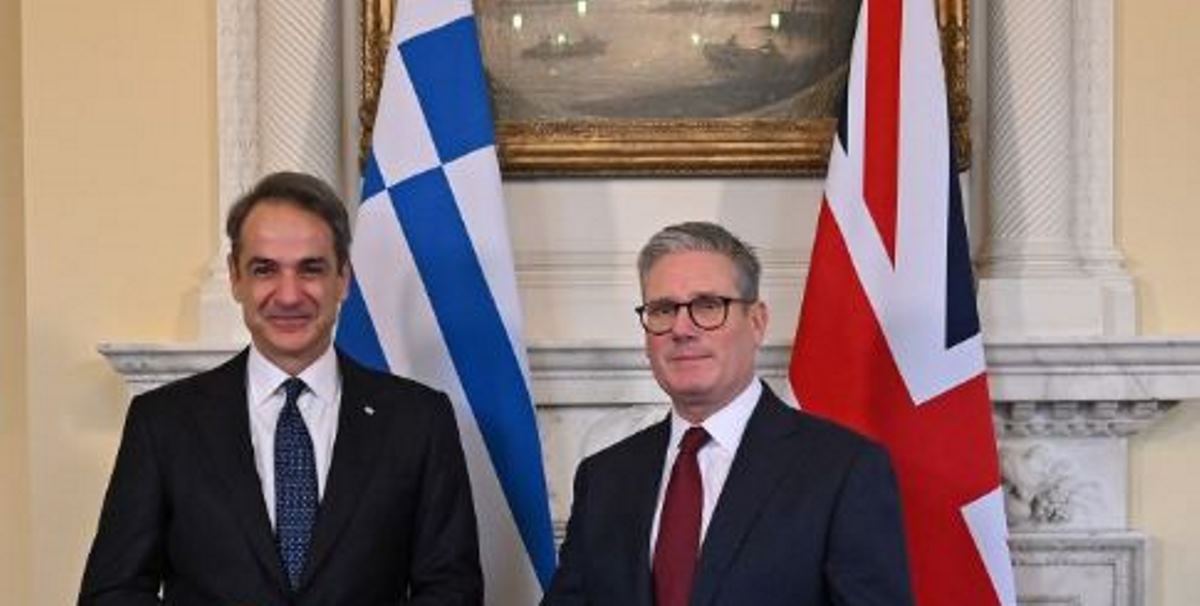 PM Mitsotakis meets PM Starmer in London